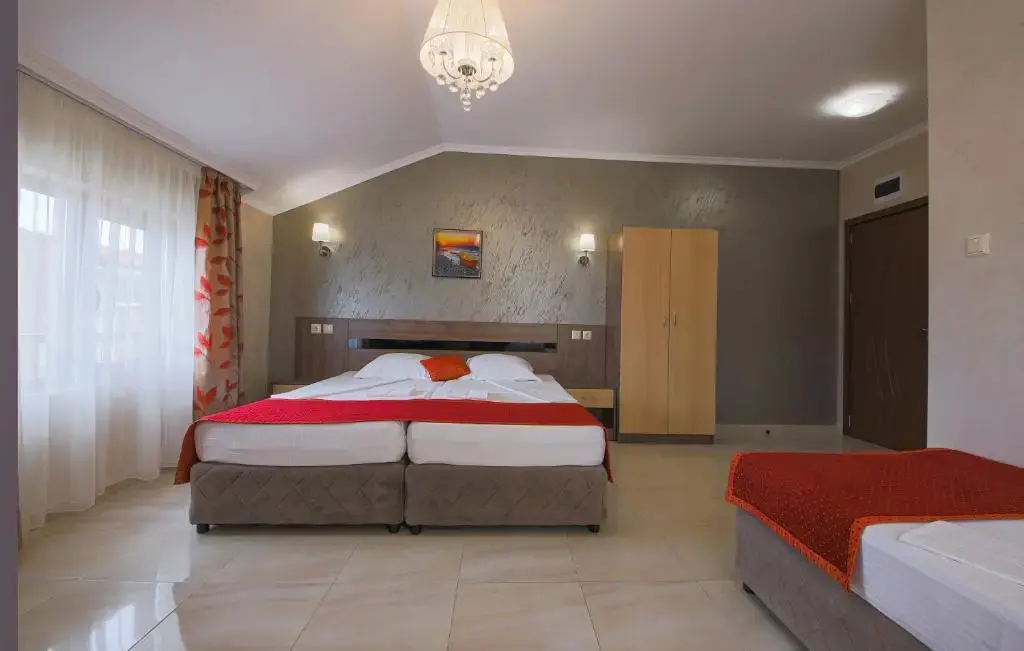 Обзор: Guesthouse Phoenix