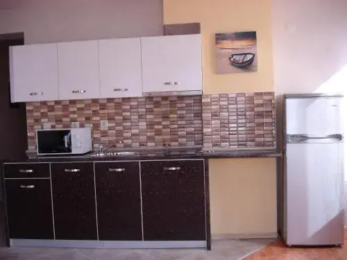 Созополь: Studios in Ravadinovo