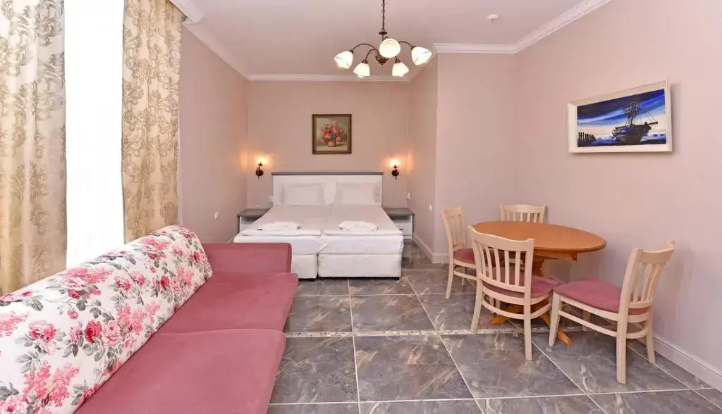 Обзор: Family Hotel Sirena Palace