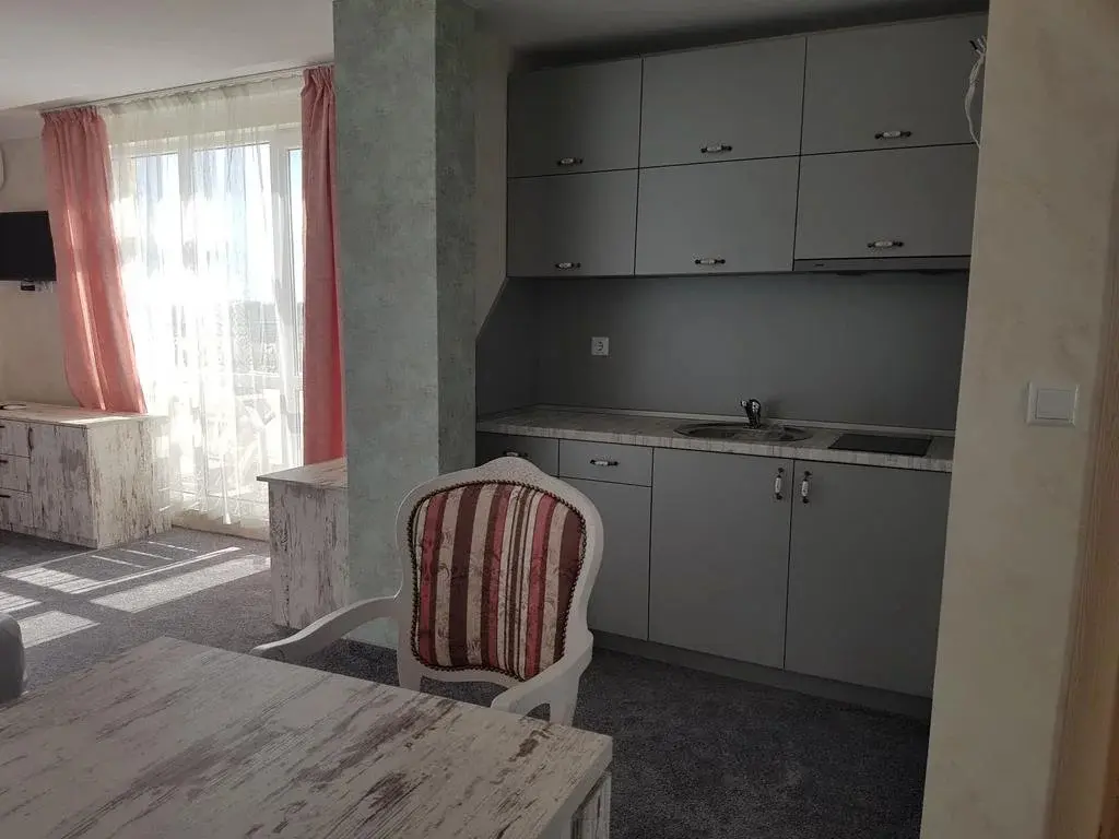 Ахелой: Family Hotel Provence