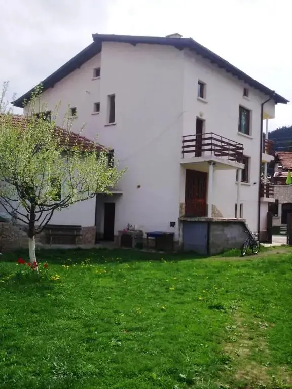 Боровец: Guest House Lorian