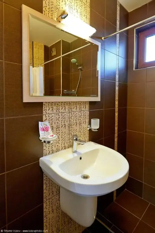 Заселе: Lakata Guest House