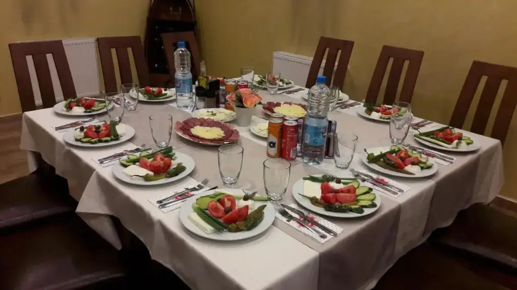 Заселе: Lakata Guest House