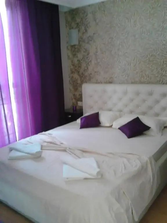 Солнечный берег: Apartments in Harmony Palace Apartcomplex