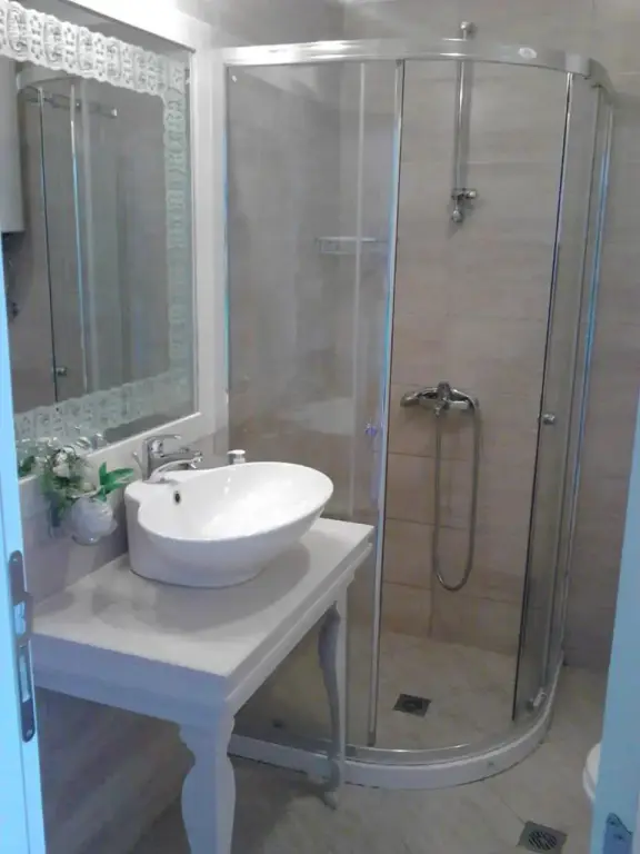 Солнечный берег: Apartments in Harmony Palace Apartcomplex