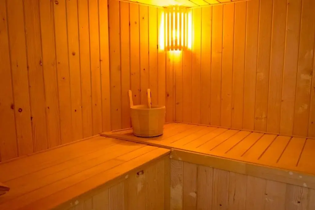 Черноморец: Hotel Debi