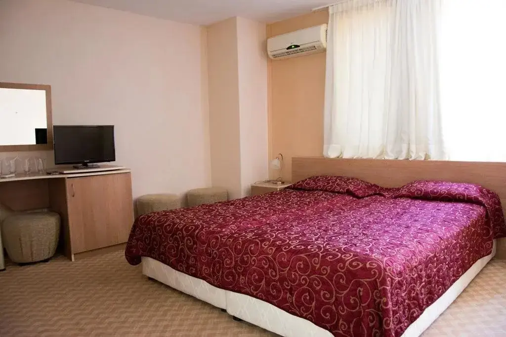 Черноморец: Hotel Debi