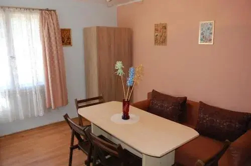 Боженци: Holiday Home Milkovci