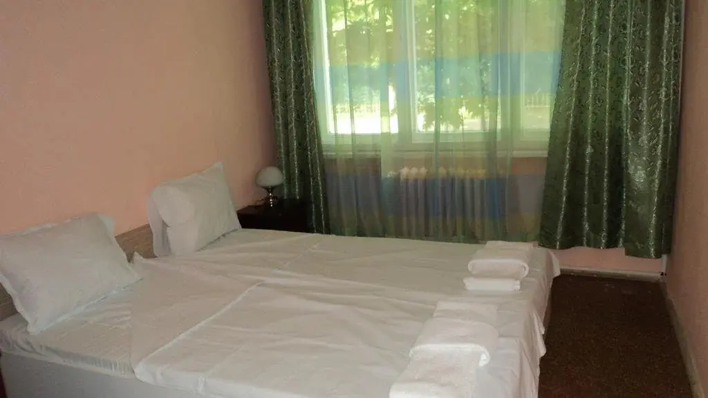 Хисаря: Hotel Stroitel