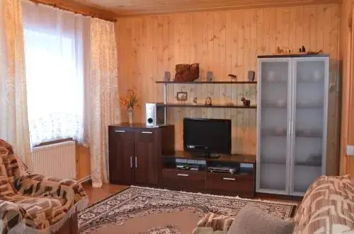 Осташков: Holiday homes Lukomorie