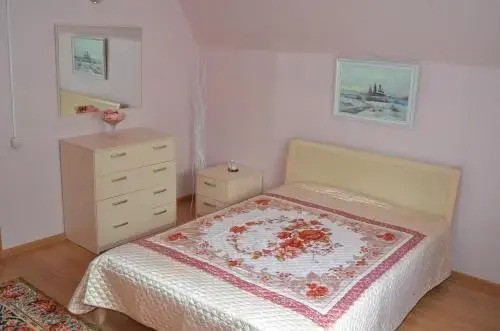 Осташков: Holiday homes Lukomorie
