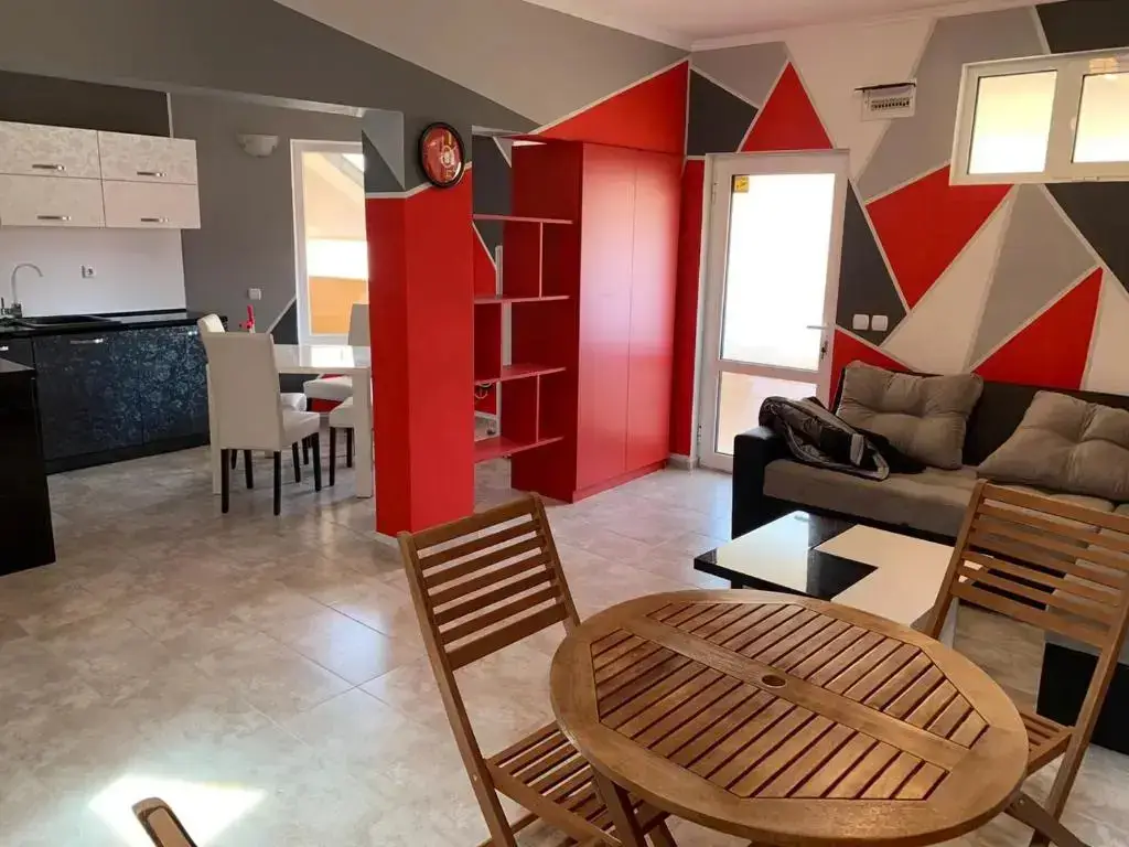 Цагери: 2-bedroom, 1- living room with folding divan, apartment with swimming pool and terrace