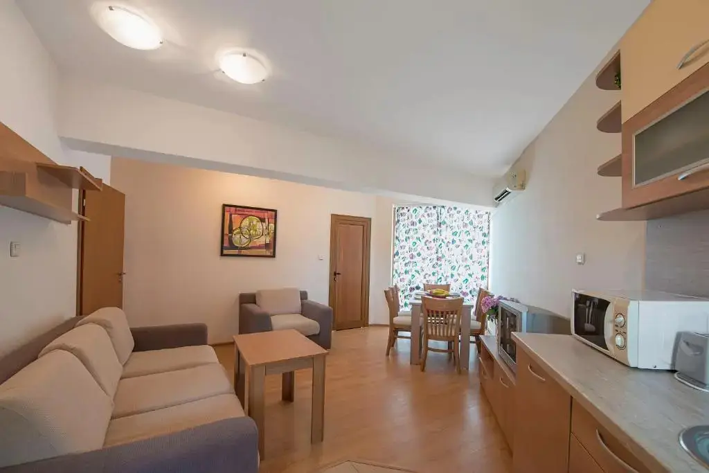 Chateau Del Mar Holiday Apartments — фото 1