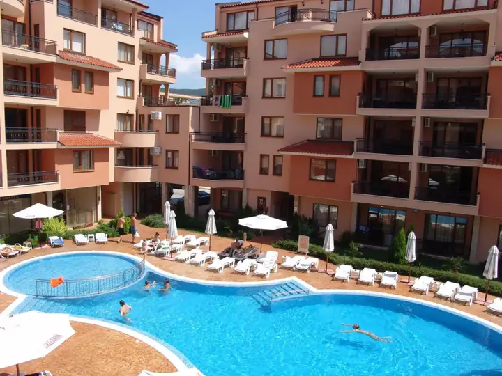 Цагери: Efir Holiday Village