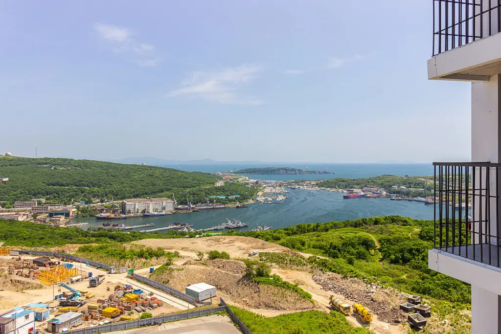 Владивосток: Квартира в новом доме с видом на море