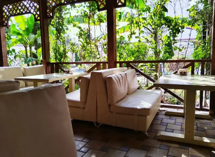 Геленджик: Гостевой дом Карина
