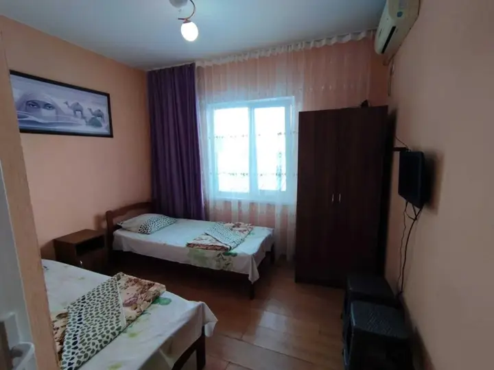 Лоо: LaVita (Лоо)