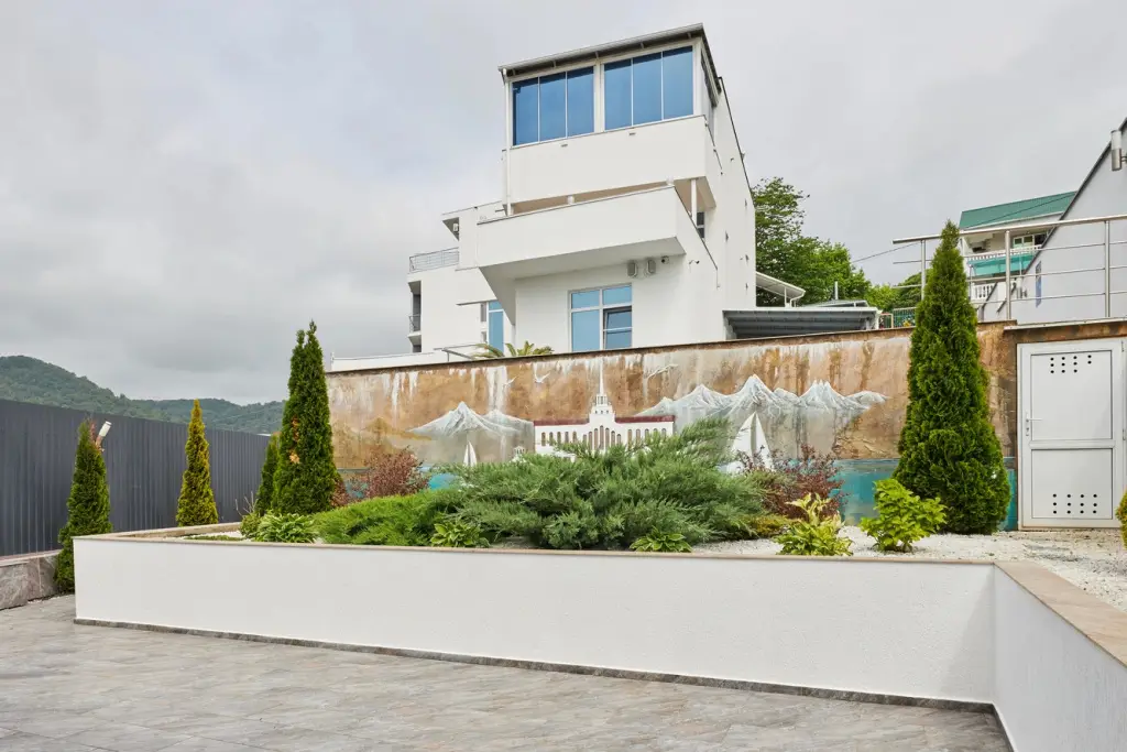Лоо: White House