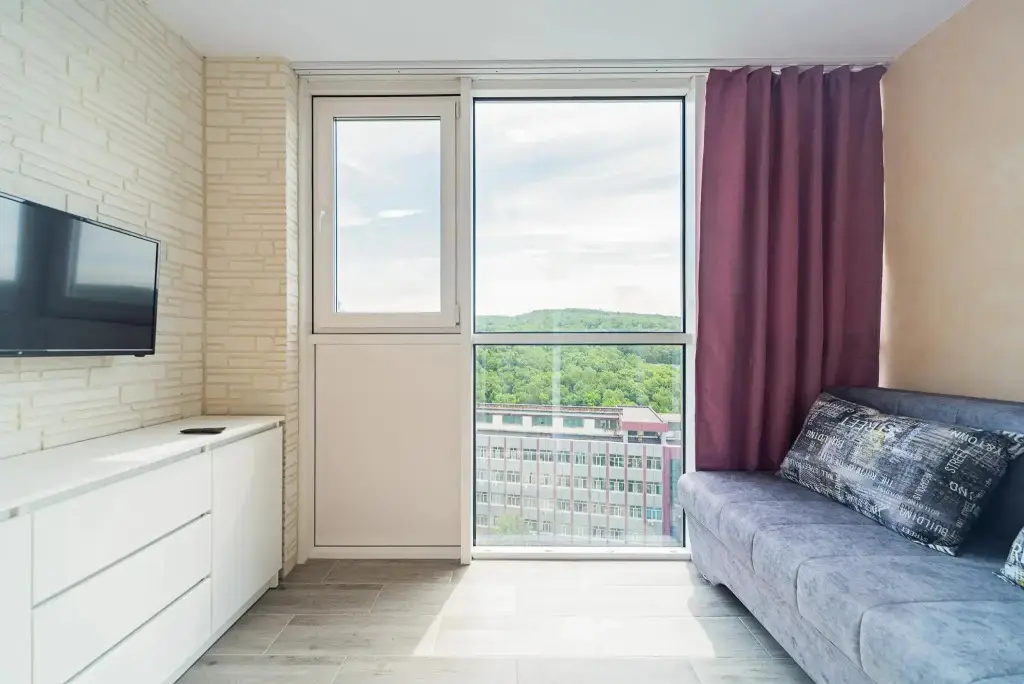 Владивосток: Well Apartments (Вэлл Апартментс) на улице 100-летия Владивостока 163