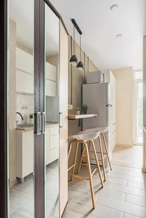 Владивосток: Well Apartments (Вэлл Апартментс) на улице 100-летия Владивостока 163