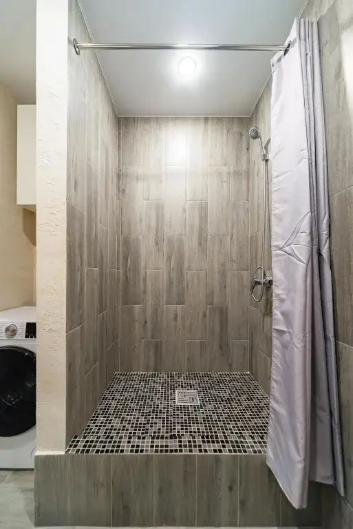 Владивосток: Well Apartments (Вэлл Апартментс) на улице 100-летия Владивостока 163