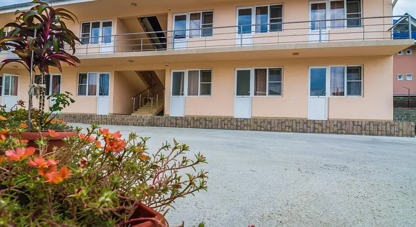 Сочи: 7 Fialok Guest House