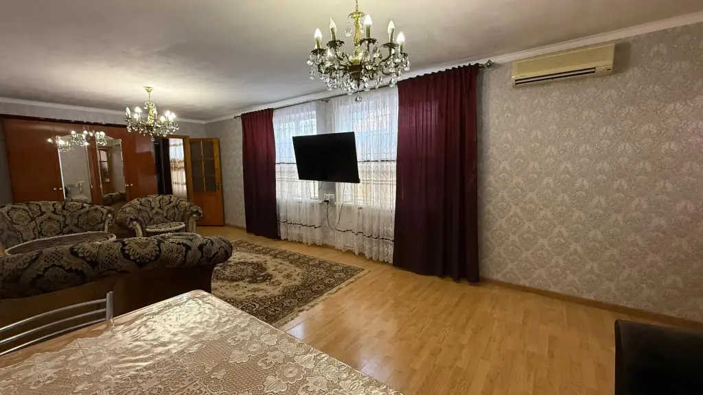Квартира часть дома на 2 этаже — фото 1