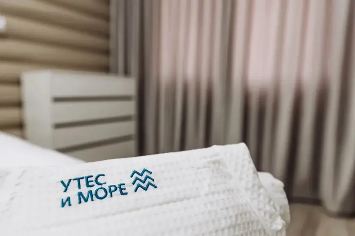 Ейск: Гостевой дом Утес и Море