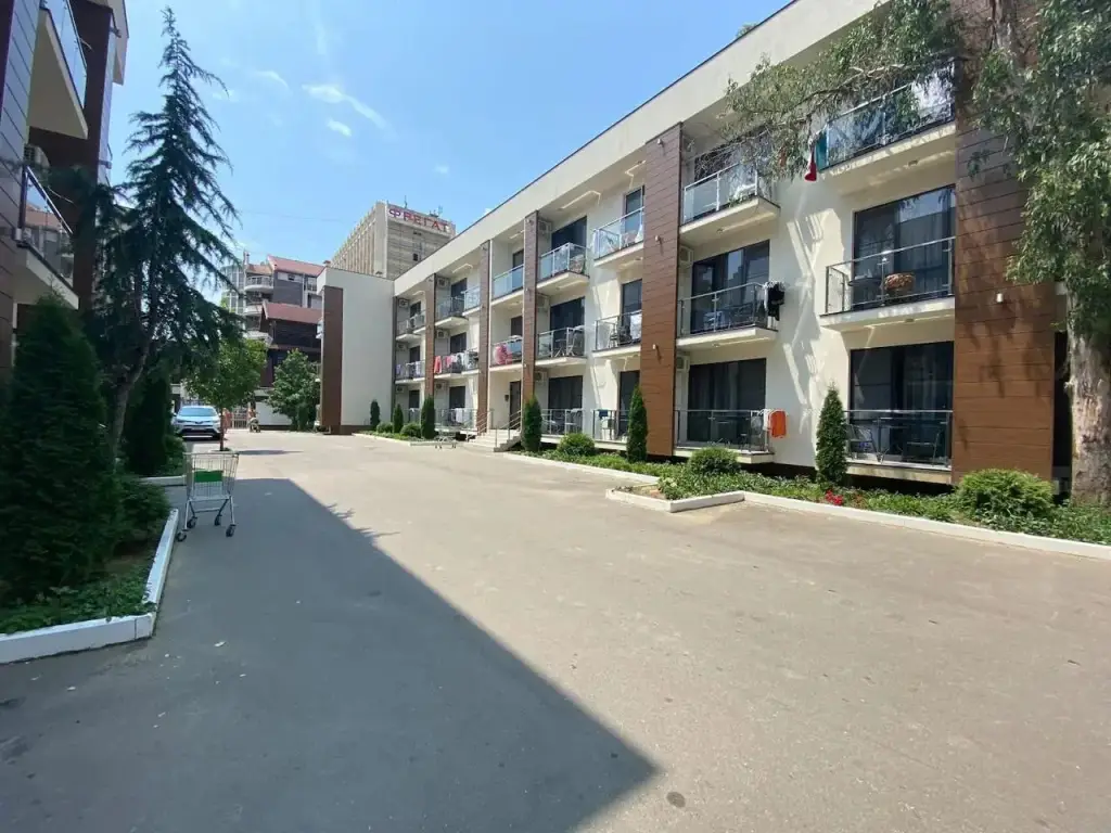 Сочи: Апартаменты в Адлере у моря