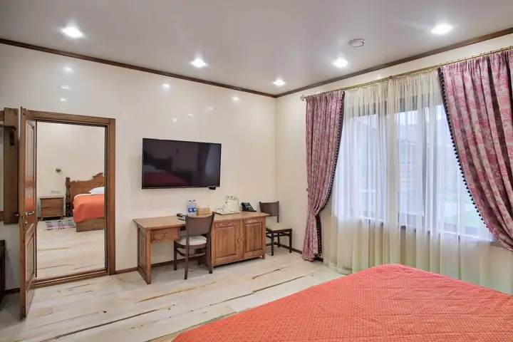 Паратунка: Tajny Kamchatki Hotel and Restaurant Complex