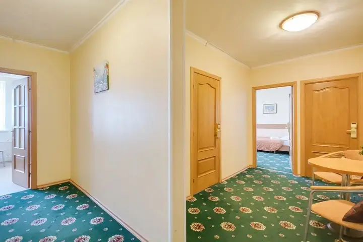 Москва: 41 Orekhovo 3 Bedroom Apartment near Tsaritsyno Park