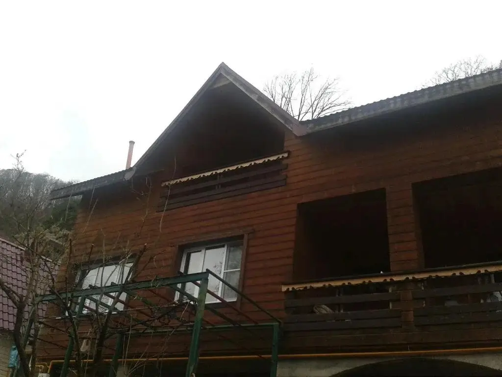 Красная Поляна: House at Krasnaya Polyana