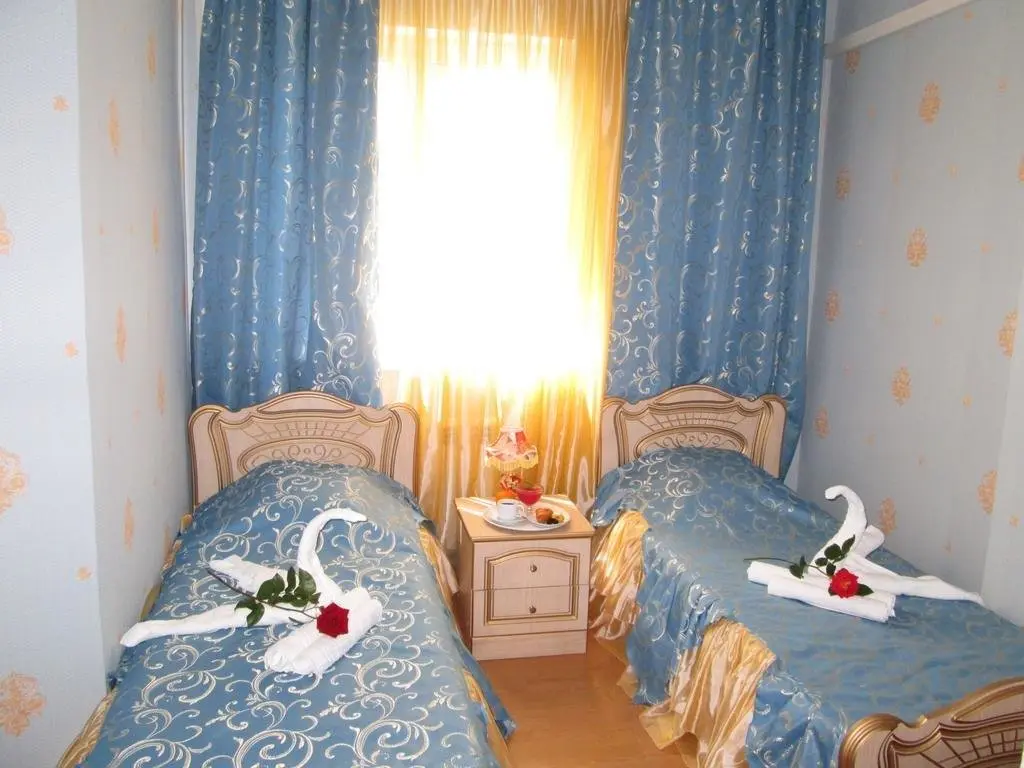 Лоо: Alex Palace Mini Hotel