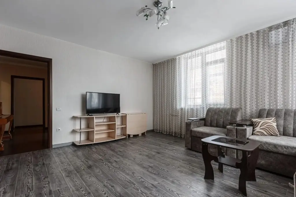 Красноярск: Квартира на улице Авиаторов 44