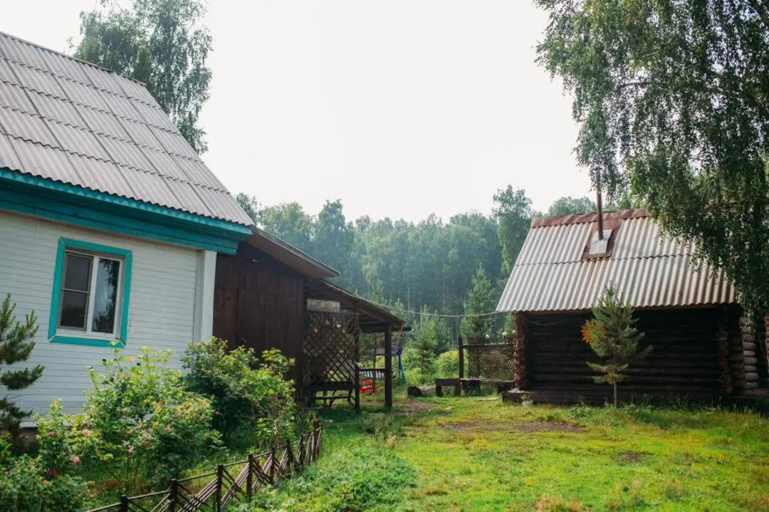 Якты-Куль: Уютный дом с камином в Абзаково