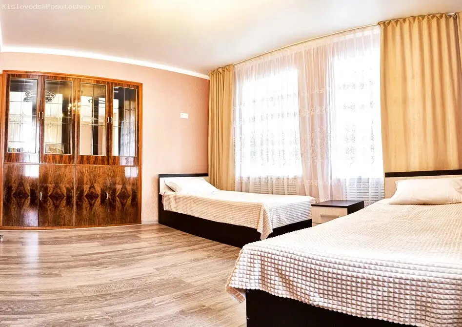 Кисловодск: Апартаменты Титова 28/1