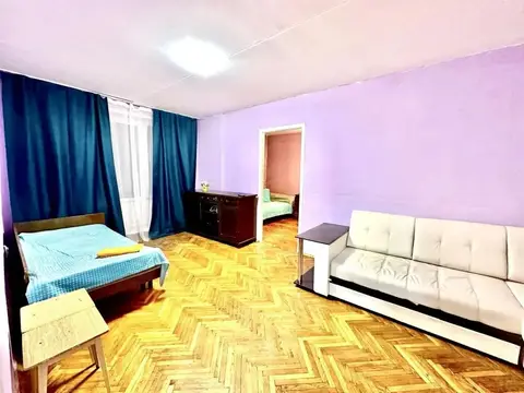 Квартира Трехкомнатная Молодёжная 12 — фото 1