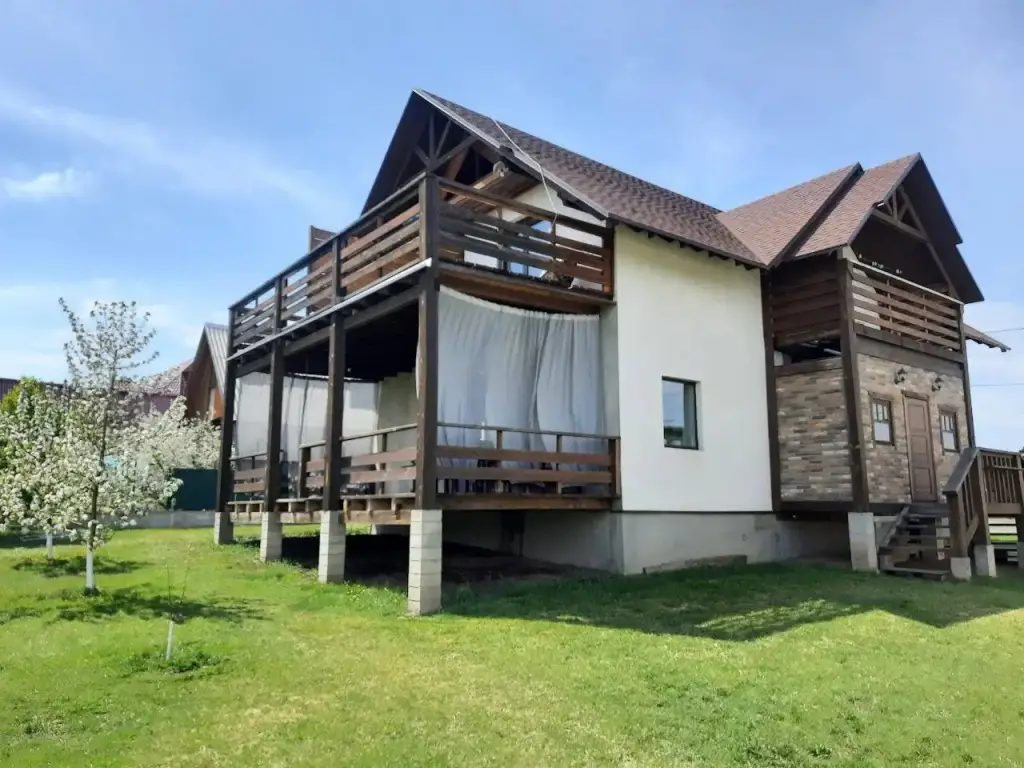 Белокуриха: Мебелировванные комнаты Townhouse Klenovy