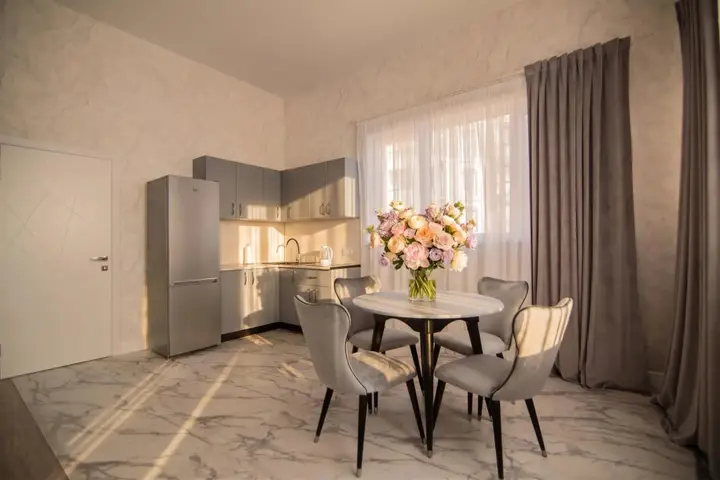 Геленджик: Wolf Apartments (Вольф Апартментс) на улице Халтурина