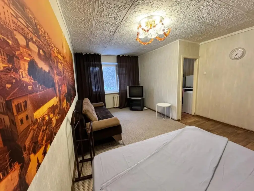 Екатеринбург: Квартира Бюджетный вариант вблизи рынка