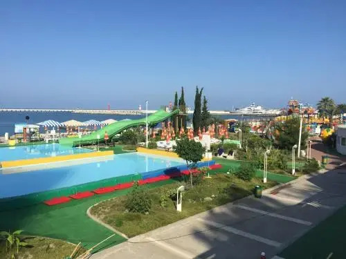 Сочи: Apartment Chernomorskaya