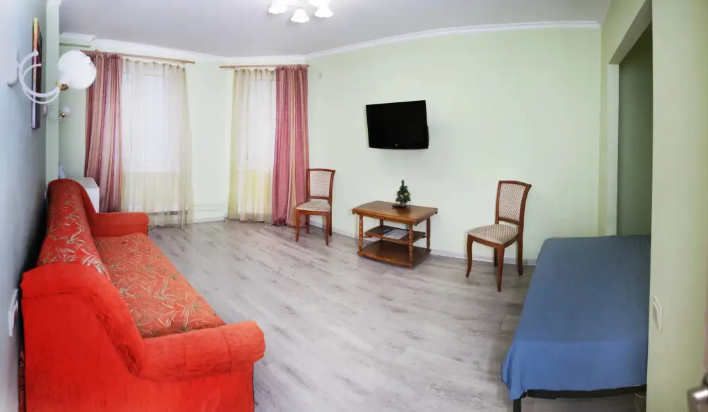 Квартира Комфортная с новой кроватью и новым матрасом — фото 1