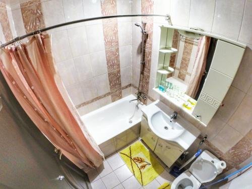 Сочи: Apartment on Demokraticheskaya 43