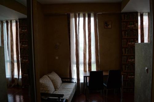 Сочи: Apartment na Krymskoy 77