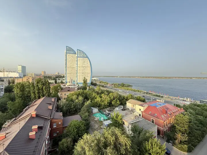 Волгоград: Квартира Евродвушка отдельная спальня + кухня-гостиная