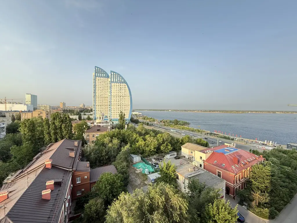 Волгоград: Квартира Евродвушка отдельная спальня + кухня-гостиная
