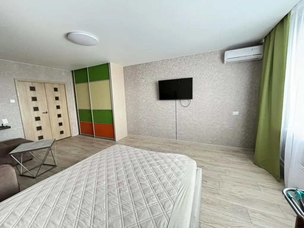 Нижнекамск: Апартаменты улучшенные на улице Вахитова 23