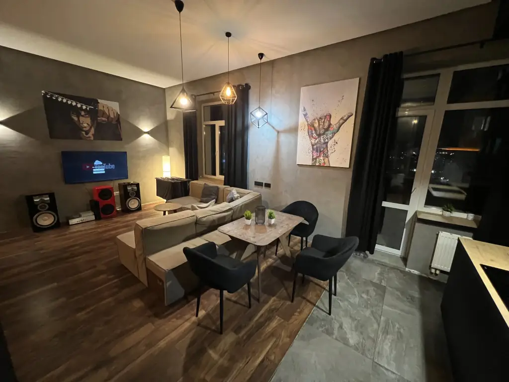 Сыктывкар: Квартира Лофт 3,5 м Потолок