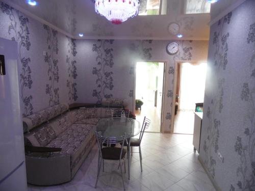 Сочи: Apartment on Gorkovo 87