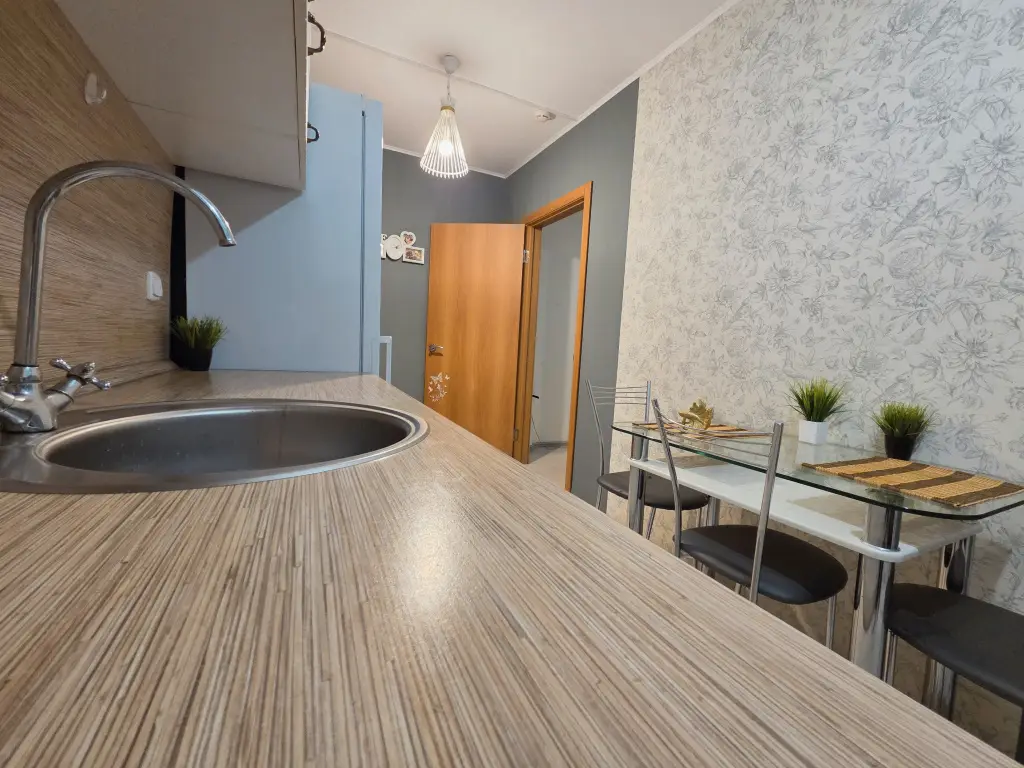 Красноярск: Квартира на Улице Лесопарковая 25